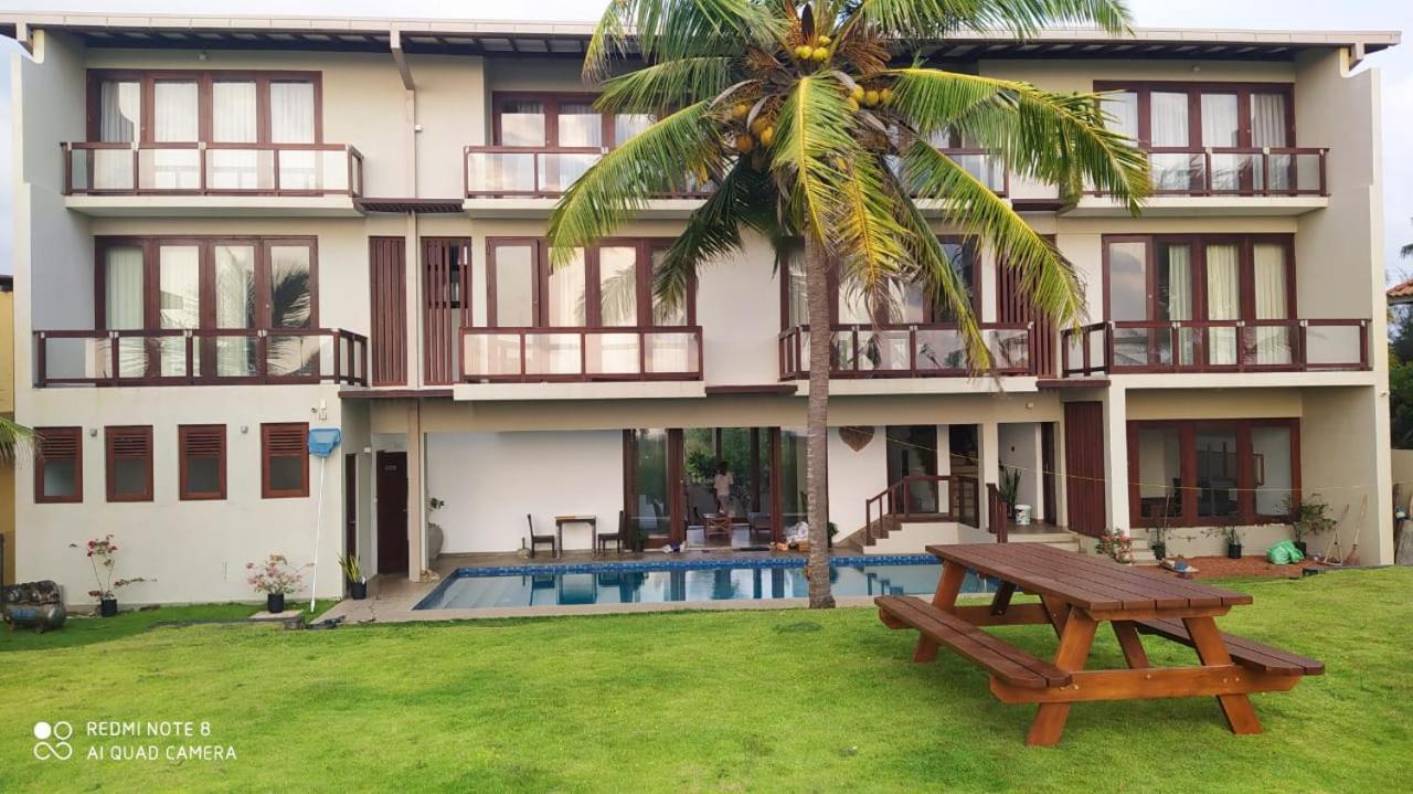 Driftwood Villa Pamunugama Eksteriør bilde